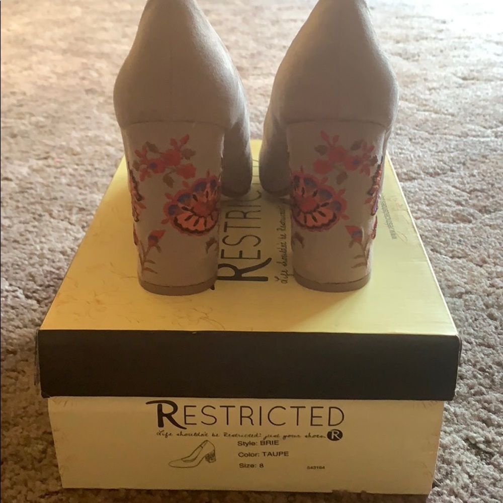 RESTRICTED - TAUPE HEELS - 8 - Picture 2 of 5